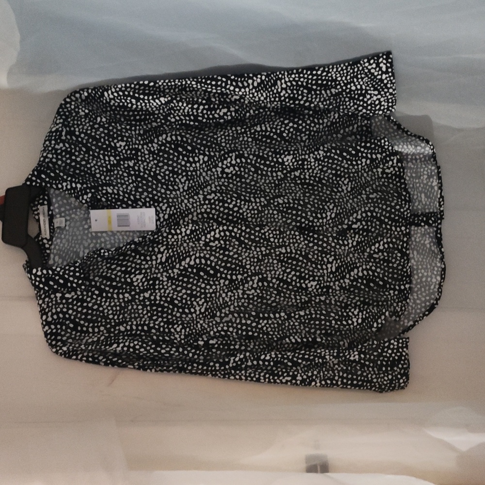 Woman's blouse top